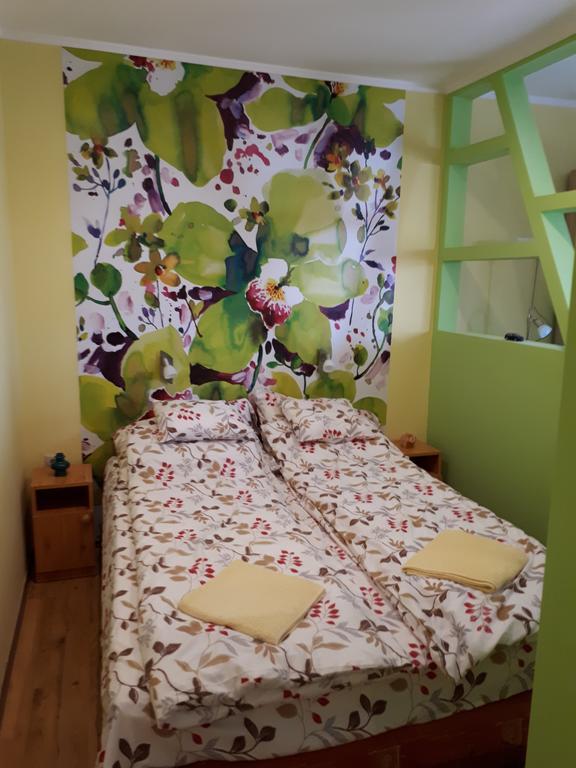 גיולה Rozmaring Apartmanok מראה חיצוני תמונה