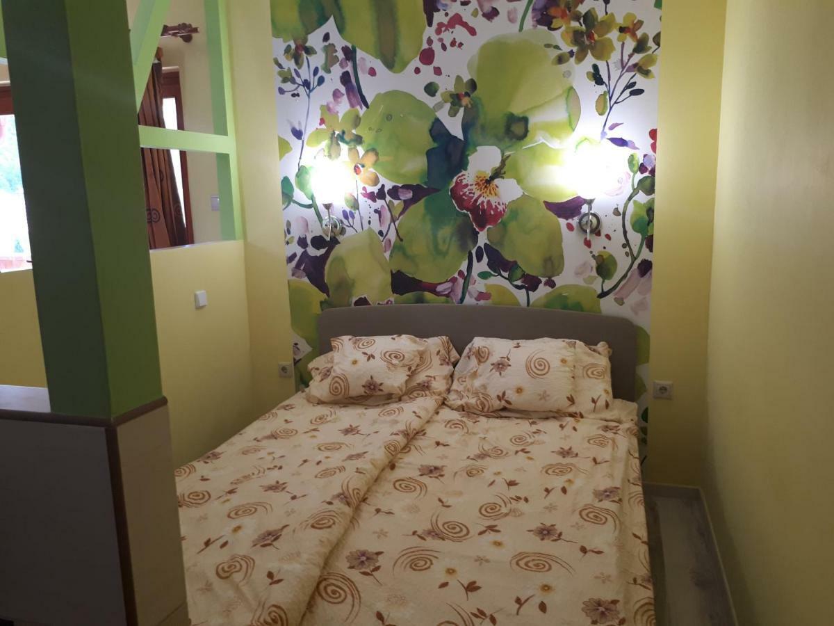 גיולה Rozmaring Apartmanok מראה חיצוני תמונה